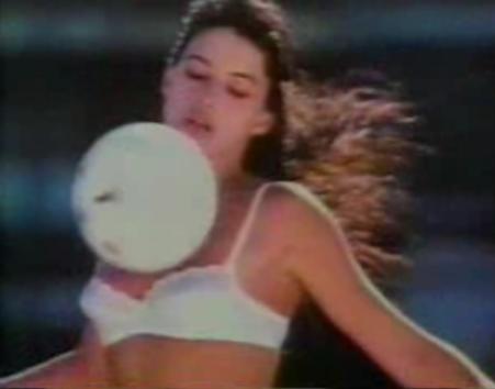 Mulheres, lingerie e futebol americano: Chegámos ao céu? - Desporto - Jornal Record