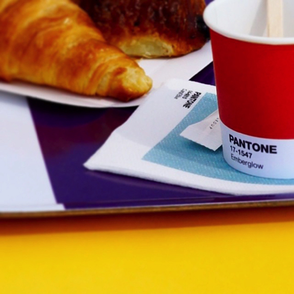Pantone-Cafe2